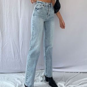 Levi Wedgie straight leg jeans